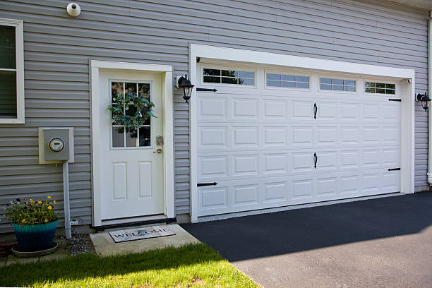 24/7 Emergency Garage Door Panel Replacement experts in Rupert, ID